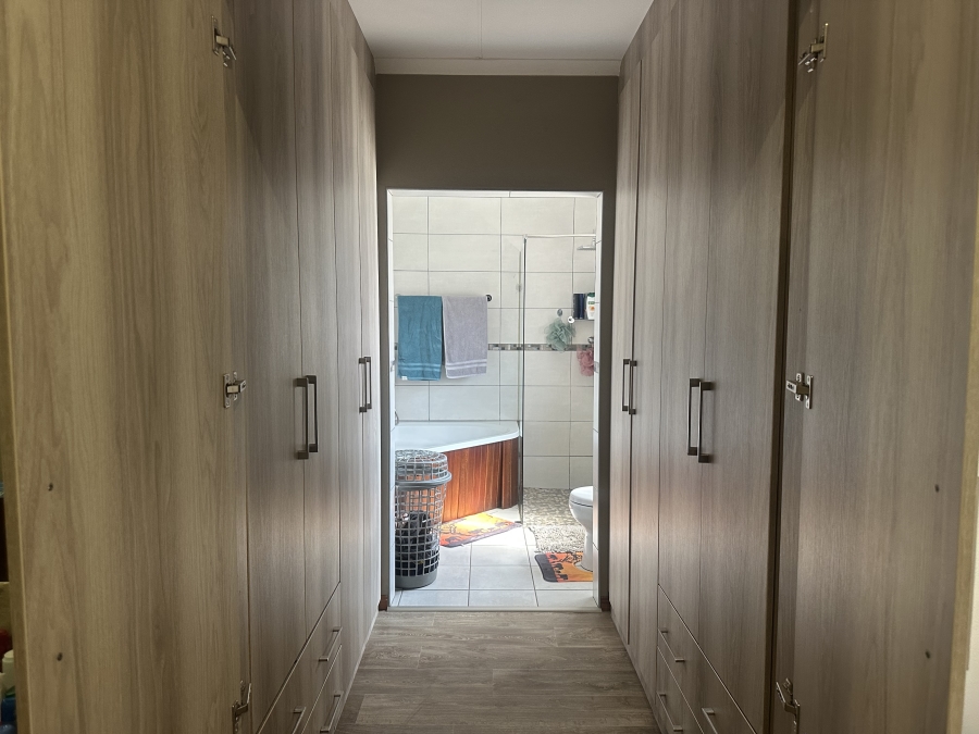 To Let 4 Bedroom Property for Rent in Hexrivier Lifestyle Estate North West